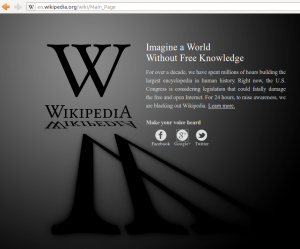 Wikipedia anglesa protestant contra la seua llei Sinde